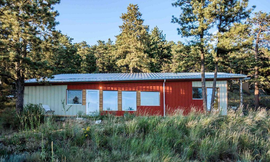 Colorado Evleri | Elegant and modest cabin style green home in the Rocky Mountains Colorado 1
