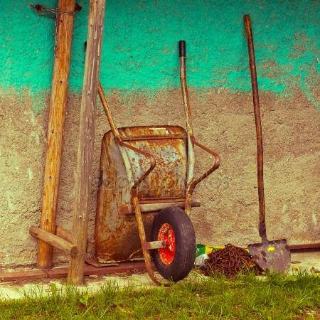 Hasan Dayı | depositphotos 73054145 stock photo wheelbarrow and shovel